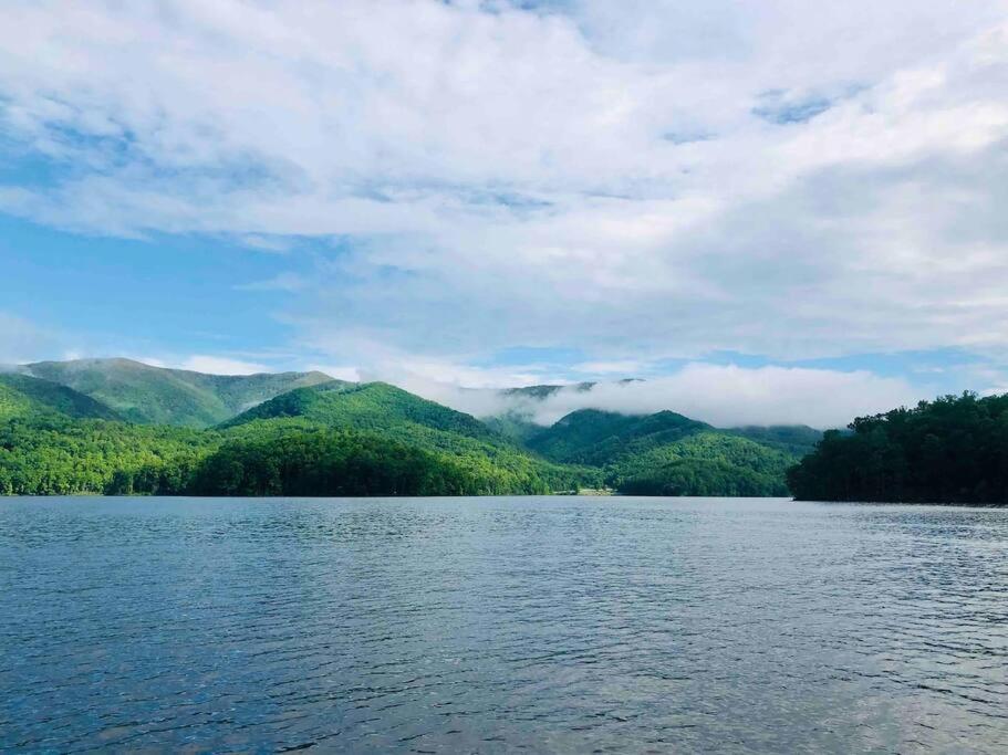 Cabin At The Cove At Watauga Lake Butler Εξωτερικό φωτογραφία